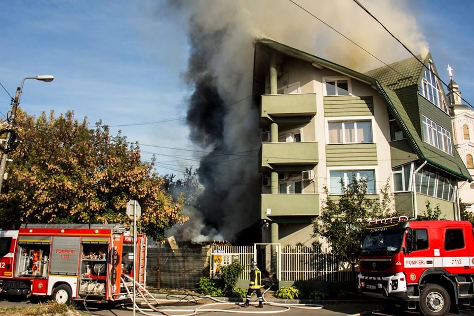 Aproape 100 de locuinţe, afectate de incendii în 2019