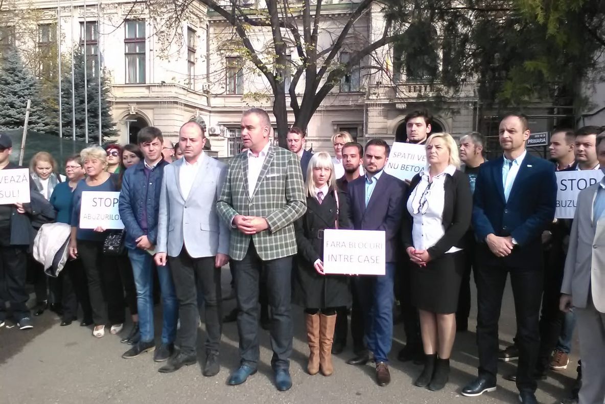 Consilierii liberali contestă un proiect privind schimburi de terenuri din Iași