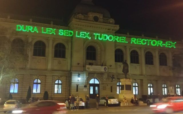 Se strâng semnături pentru demiterea rectorului Tudorel Toader