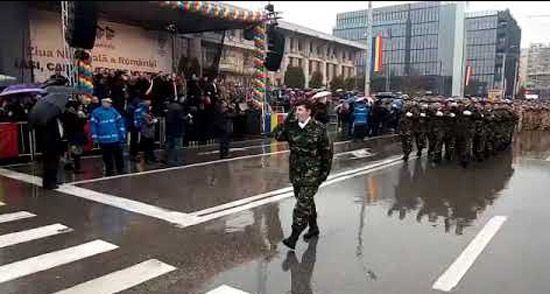 Defilare cu tehnică militară de Ziua Națională