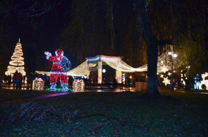 Iluminatul festiv va fi pornit pe 1 decembrie