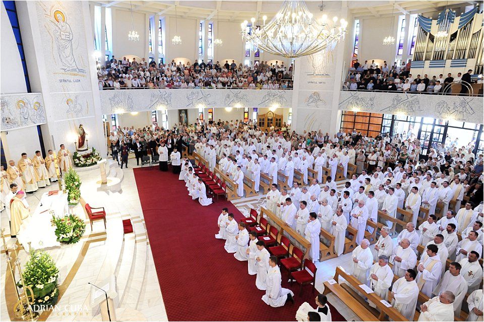 Liturghii în limba engleză la Episcopia Catolică