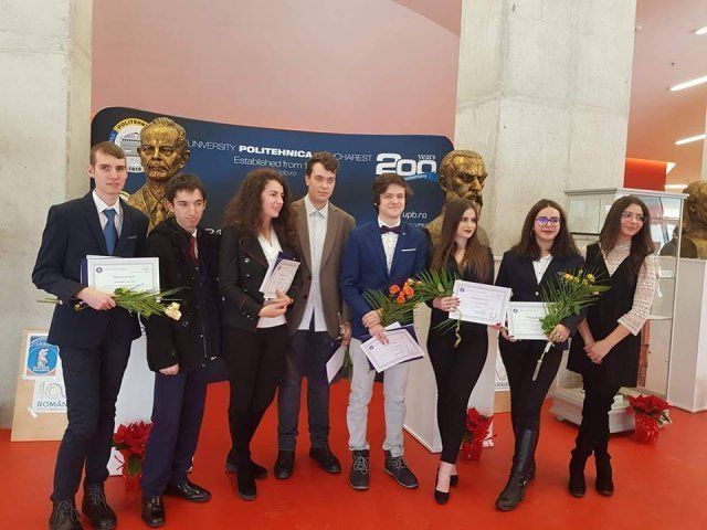 Olimpicii ieşeni, premiaţi de minister