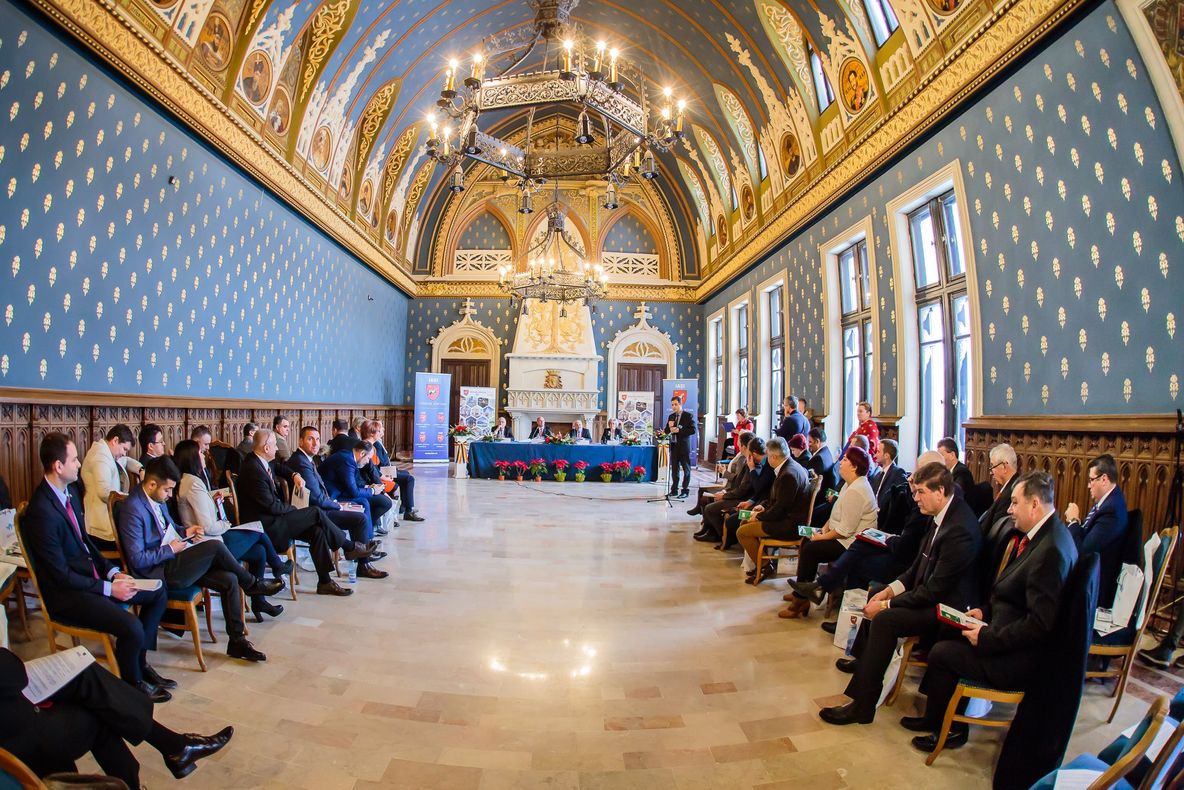 Aeroportul Iași, motiv de scandal în Consiliul Județean