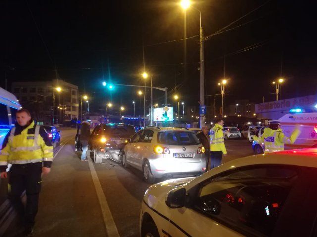 Accident cu patru maşini, pe bulevardul Nicolae Iorga