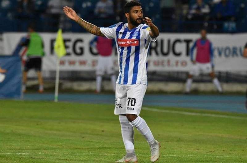 În criză de bani, Poli Iași îl dă pe Flores la Sepsi pe un preț mic