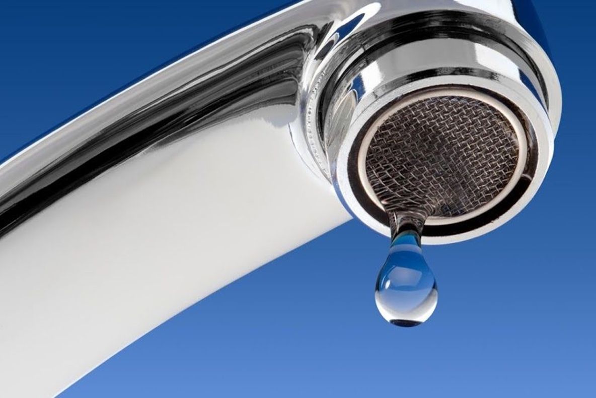 Locuitorii din Tătărași, lăsați fără apă potabilă