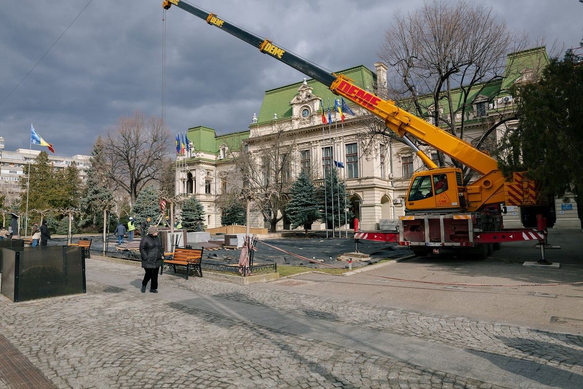Soclul statuii lui Ferdinand I va fi gata săptămâna viitoare