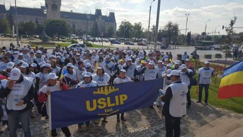 USLIP Iași acuză: „Ministerul Educaţiei dă cu o mână şi ia cu două”