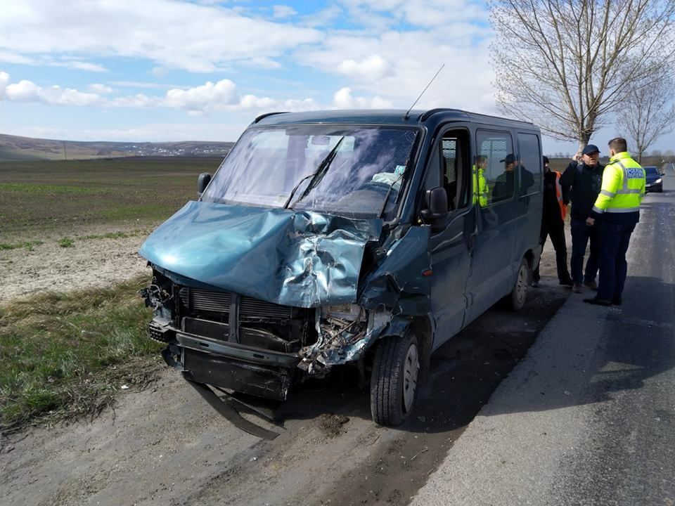 GALERIE FOTO: Accident rutier, la Bălțați!