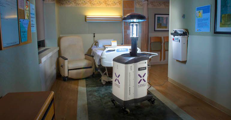 Autorităţile ieşene vor să combată infecţiile din spitale cu roboţi de 60.000 de euro bucata