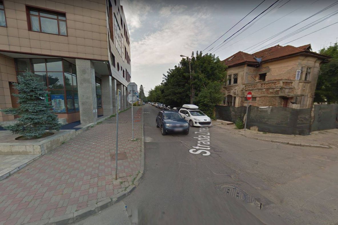 Reparații pe strada Zmeu