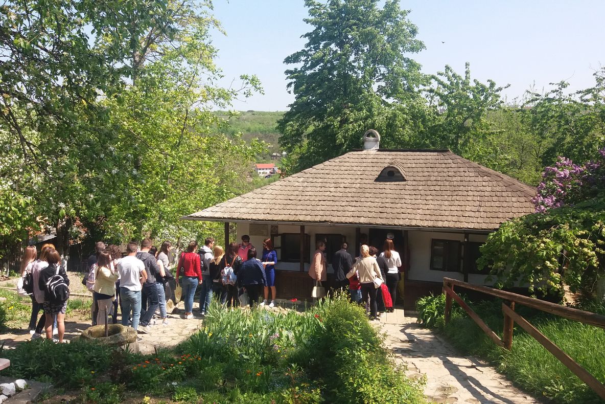 FOTO: Peste un secol de la înființarea primei case memoriale din România