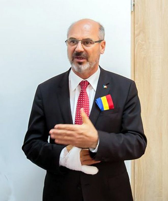 Maricel Popa, amendat cu 5.000 de lei pentru că a adus niște copii la o ședință a Consiliului Județean