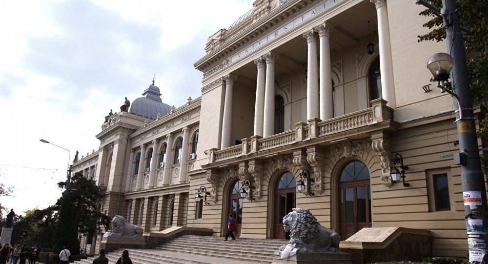 Elevii se pot înscrie până luni la şcoli de vară organizate de Universitatea „Al. I. Cuza“