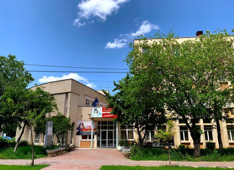 Facultatea de Textile s-a rebranduit: Facultatea de Design Industrial şi Managementul Afacerilor