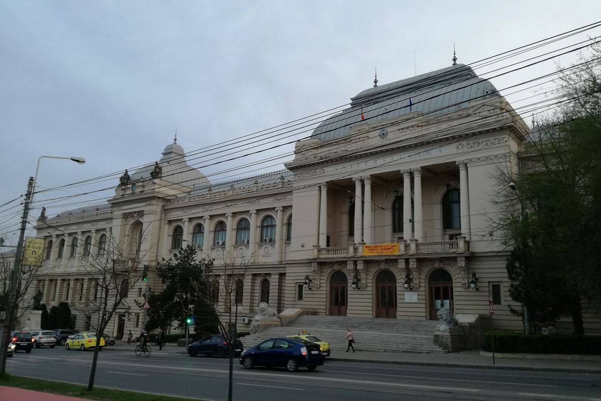 Universitatea „Al. I. Cuza“ Iași scoate la concurs 5.600 de locuri fără taxă, la admiterea din iulie