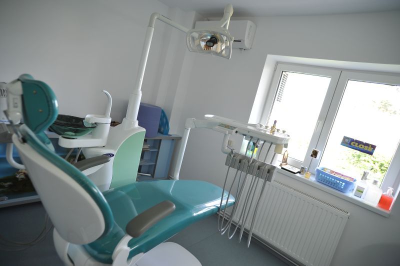 Caravana Profilaxiei, consultaţii gratuite în comunele ieșene. Cabinete stomatologice, la țară