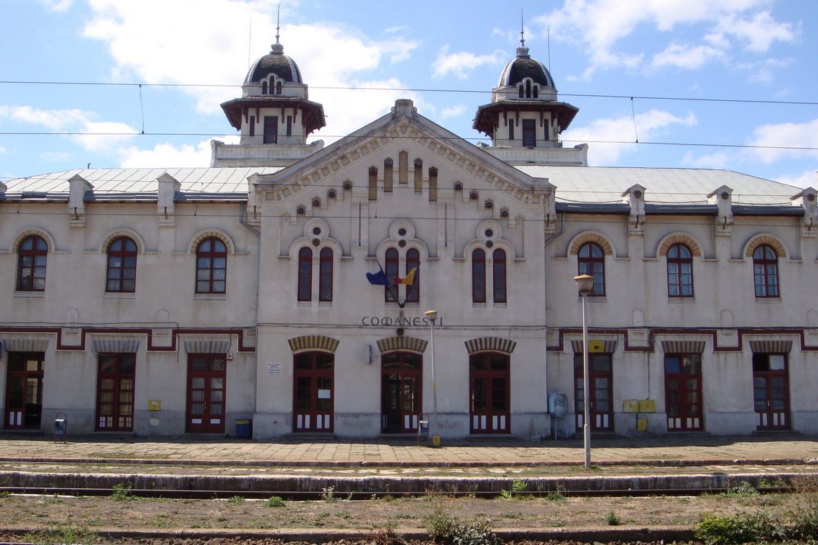 Regionala de Căi Ferate Iaşi caută firmă să-i intabulează 129 de hectare de teren