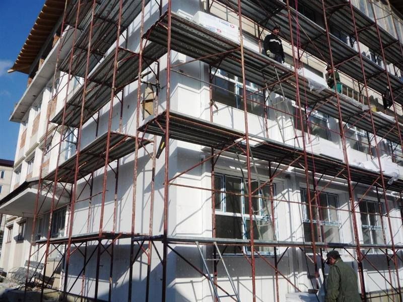 Continuă reabilitarea termică a şcolilor din oraş