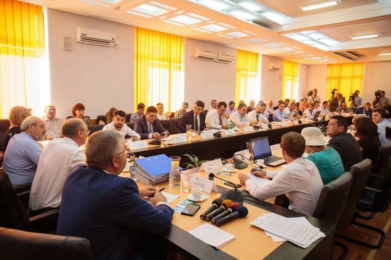 Consiliul Județean Iași cheltuie peste jumătate de milion de lei pentru a-și scoate ziar