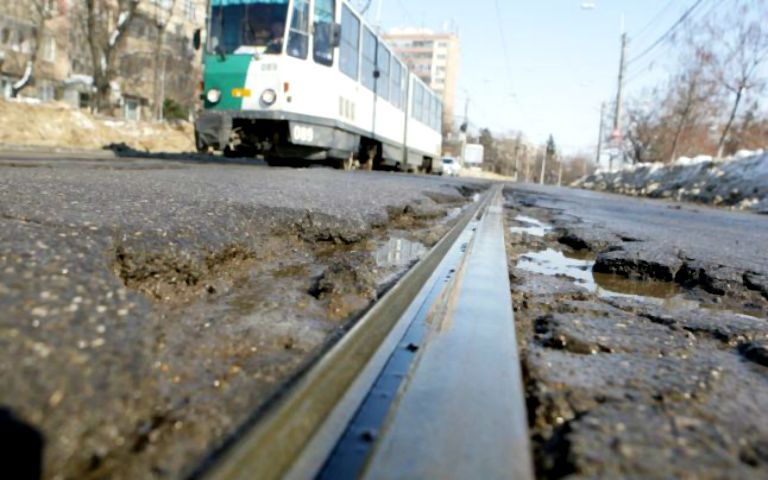 S-a semnat contractul pentru refacerea liniei de tramvai dintre Bucşinescu şi Calea Chişinăului