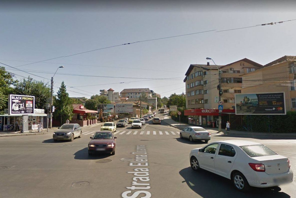 Circulație blocată pe o stradă din Iași