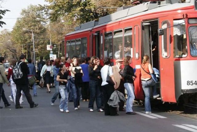 Continuă telenovela abonamentelor CTP Iași pentru studenţi pe perioada verii