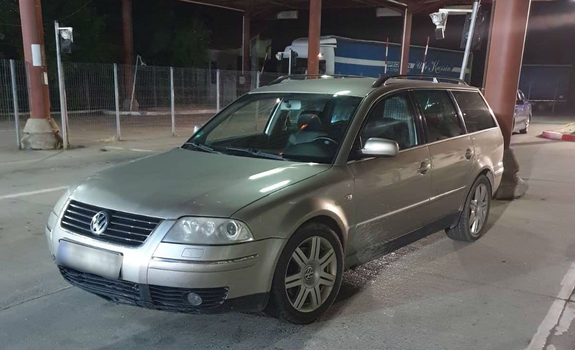 Asigurare falsă, descoperită de poliţiştii de frontieră