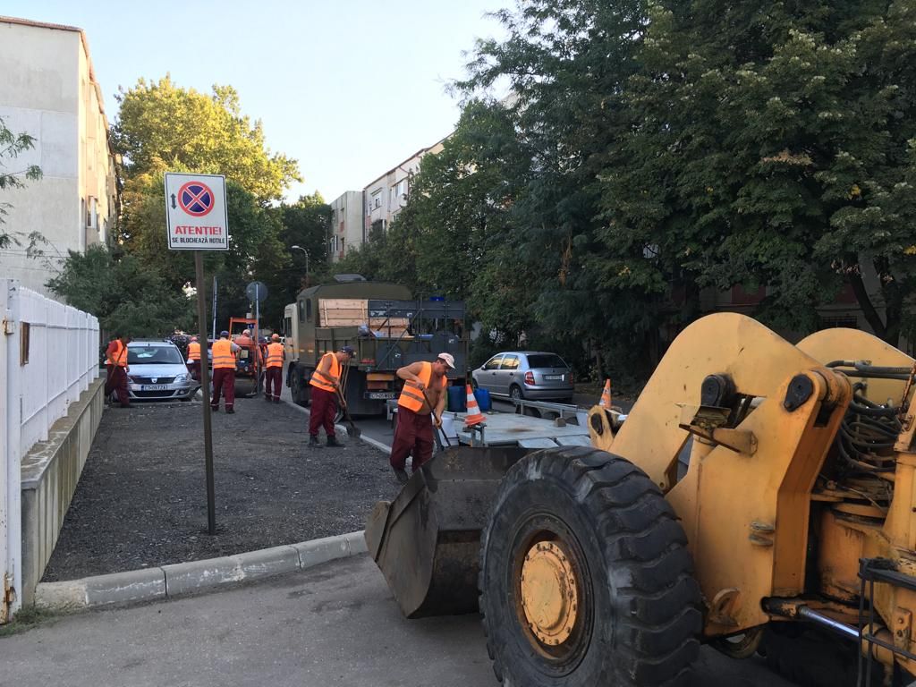 Asfaltare în bătaie de joc pe drumul spre Breazu