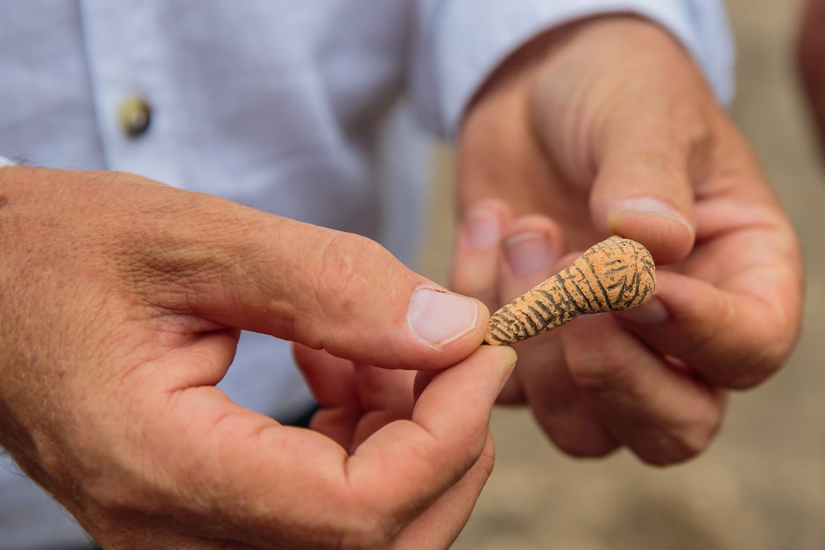 GALERIE FOTO: Descoperire impresionantă, în judeţul Iaşi - are legătură cu cultura Cucuteni!