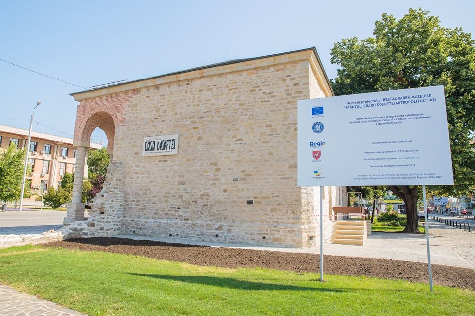 GALERIE FOTO: Au fost finalizate lucrările de reabilitare ale Casei Dosoftei