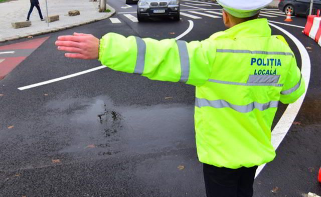 Poliția Locală Iași intenționează să cumpere haine reflectorizante îmblănite de 100 euro bucata