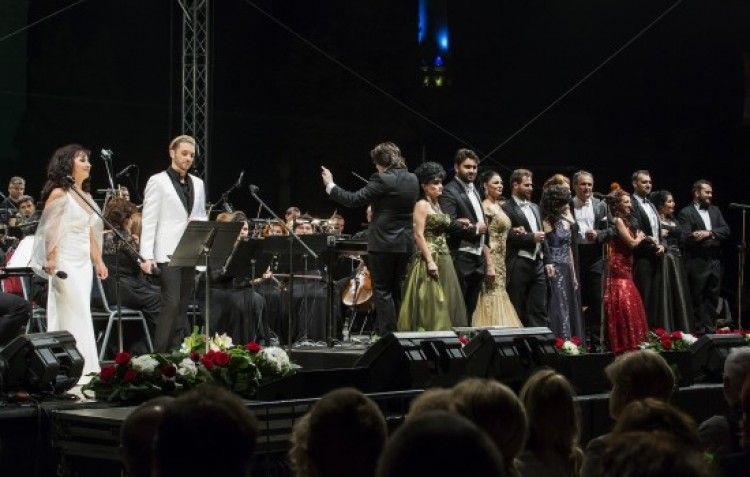 „Magia serii în sunet şi lumină”, evenimentul de deschidere a noii stagiuni a Operei Iași