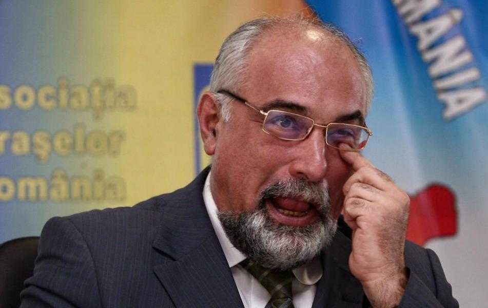 ALDE Iași, aproape de scindare. Un lider important cere demisia lui Varujan Vosganian