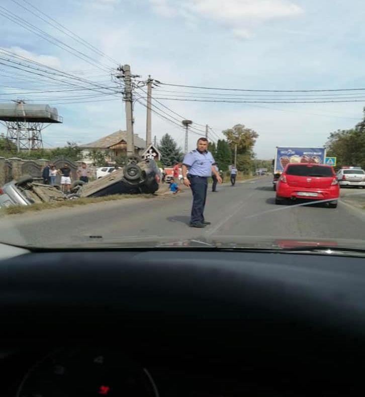 GALERIE FOTO: Impact violent, în localitatea Poieni!