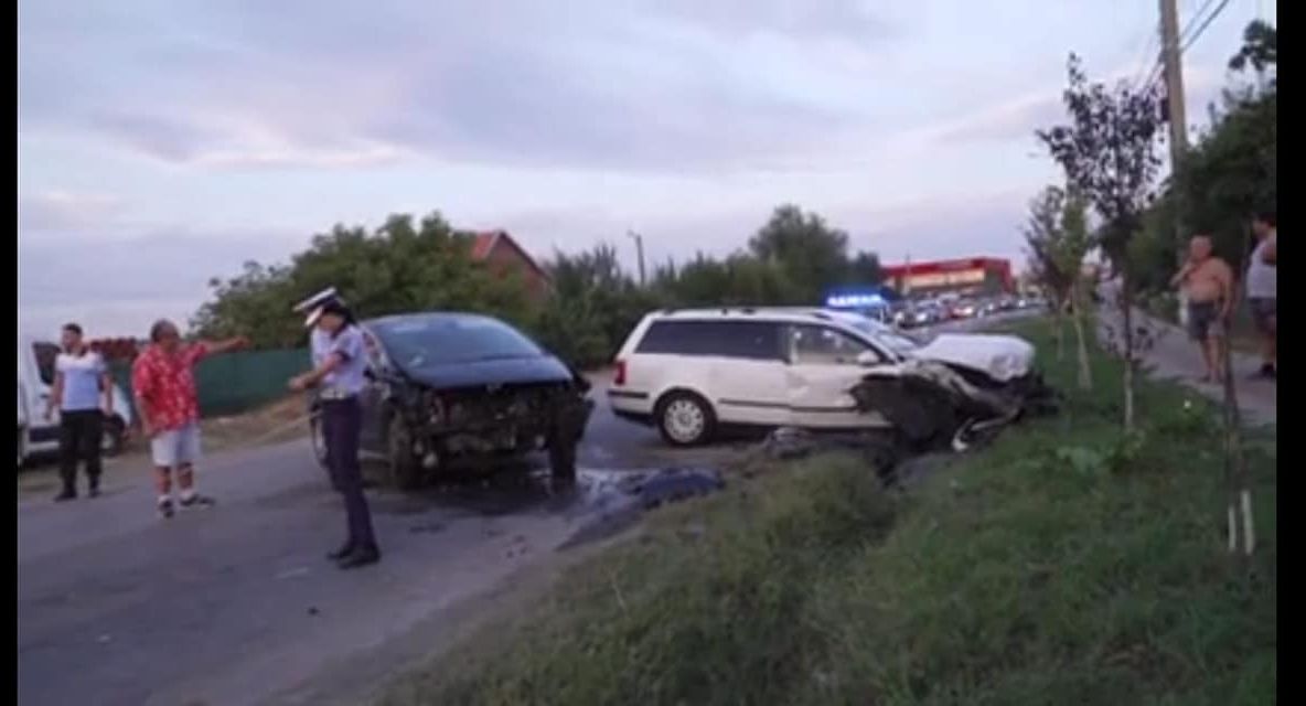 GALERIE FOTO: Accident rutier cu trei mașini implicate!