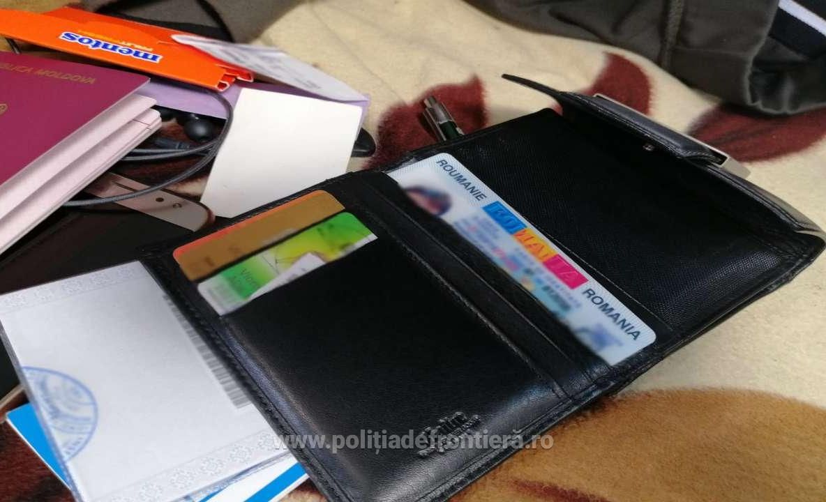 FOTO: Uite cât costă o carte de identitate falsă!