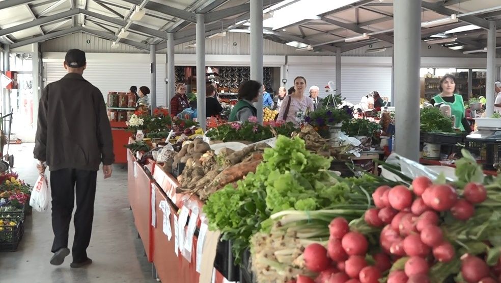 „Piața verde de weekend” revine pe bulevardul Ștefan cel Mare