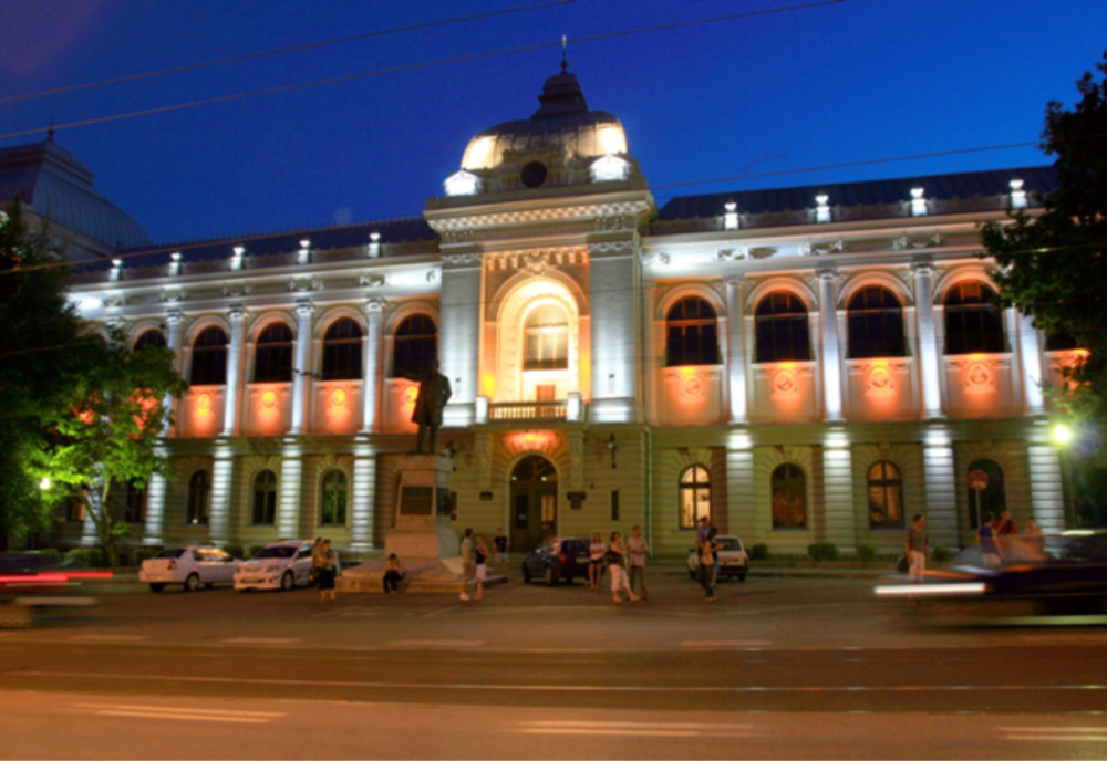 Război în instanţă între două universităţi ieşene: care este miza!