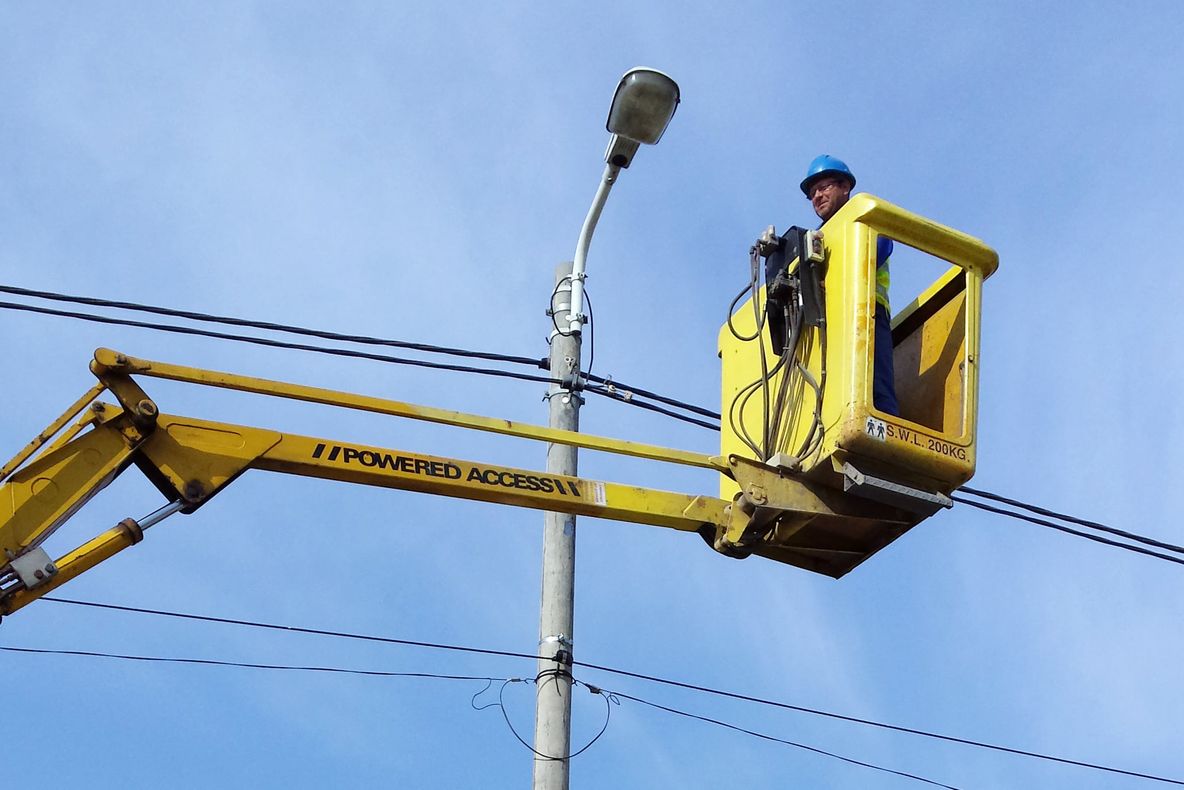 Cine vrea să concesioneze serviciul de iluminat public în Iași