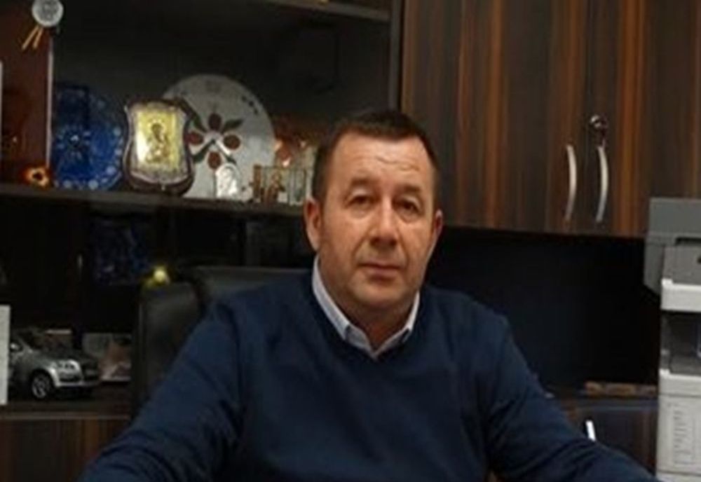 Un primar ieşean amenință cu plecarea din PSD dacă nu se alocă fonduri pentru un drum judeţean