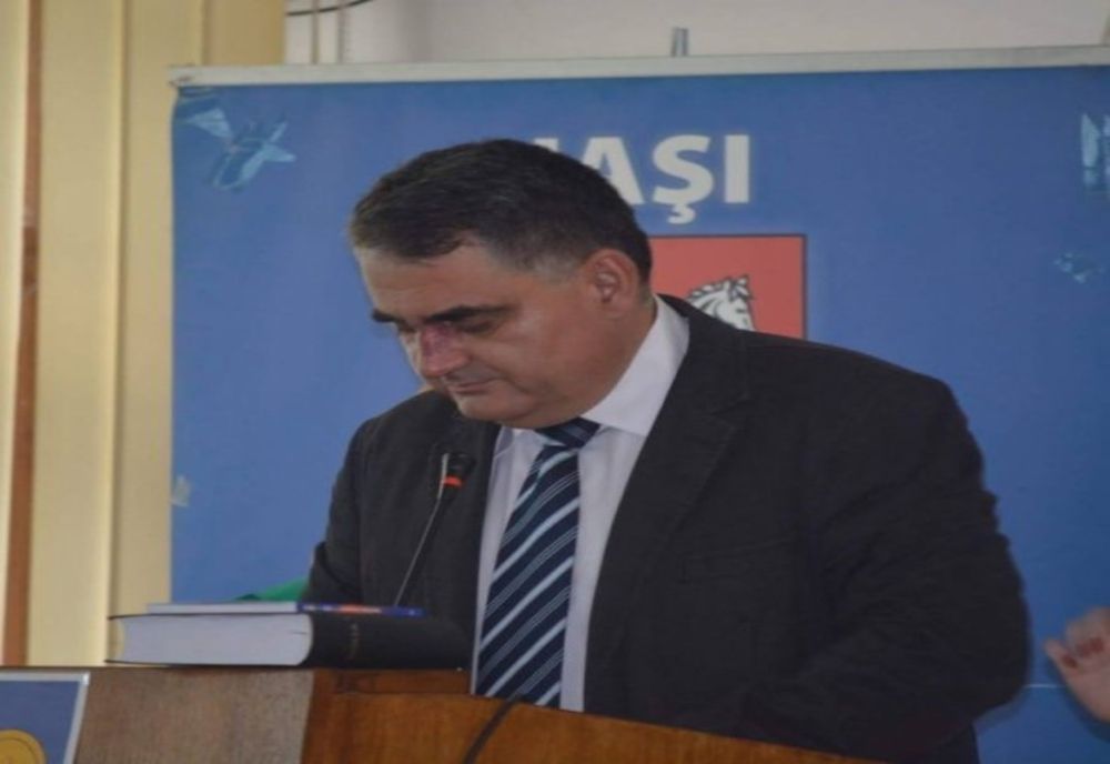 Un consilier județean cere interzicerea fumigenelor și petardelor pe stadioane