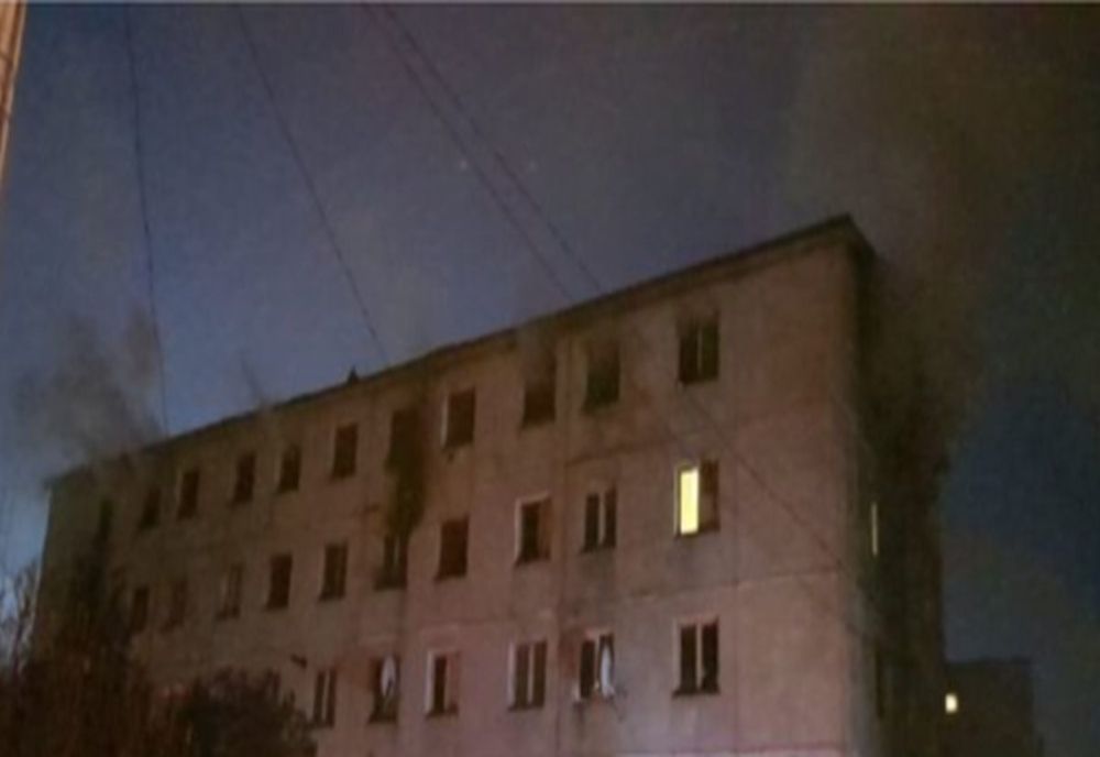 Incendiu la „blocul fantomă“ din Cantemir: O persoană a fost găsită carbonizată