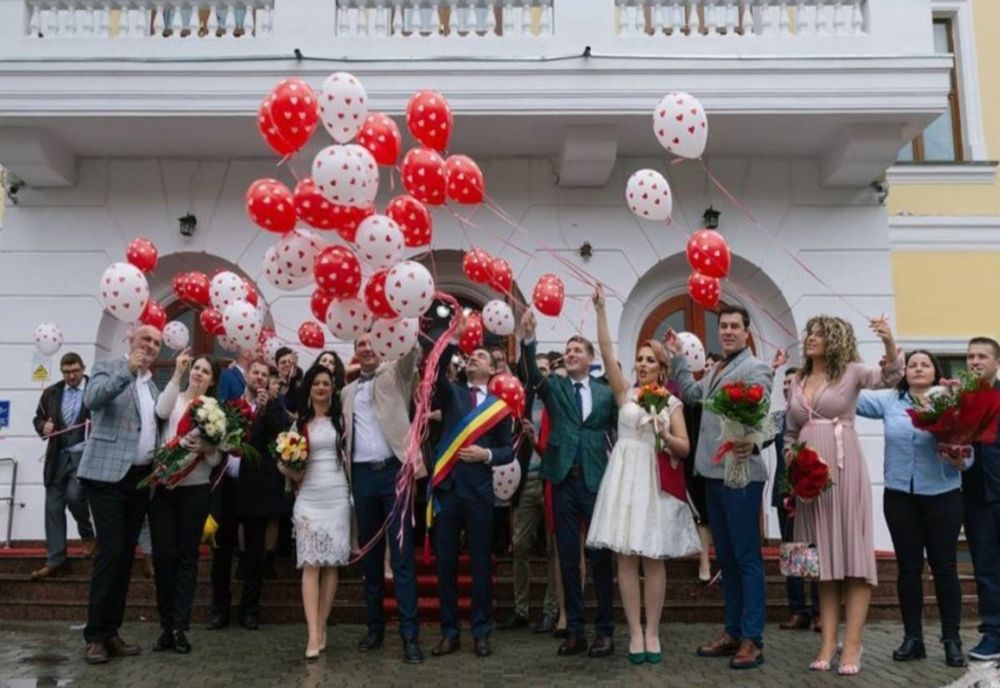 Șapte cupluri din Iași au ales să se căsătorească de Valentine’s Day