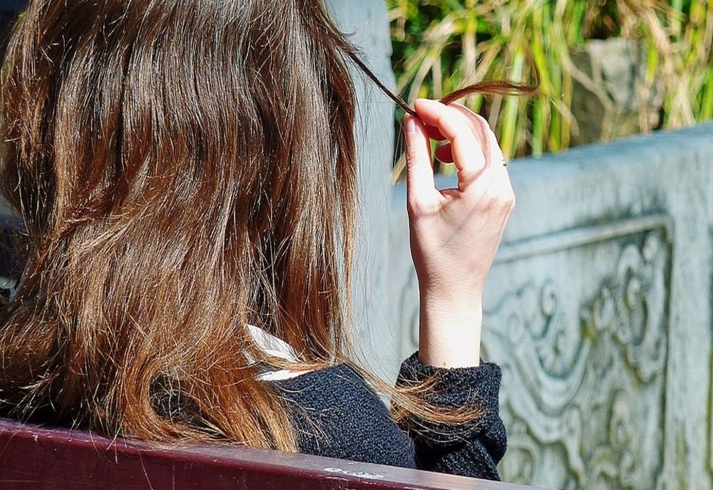 Femeia care și-a ucis concubinul cu un ciocan de bătut carnea a fost trimisă în judecată. Modul în care l-a ucis e halucinant!