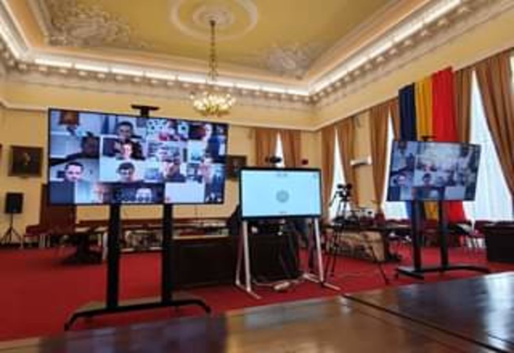 Premieră la Iaşi determinată de pandemia cu coronavirus: Următoarea şedinţă de Consiliu Local va fi exclusiv online - FOTO