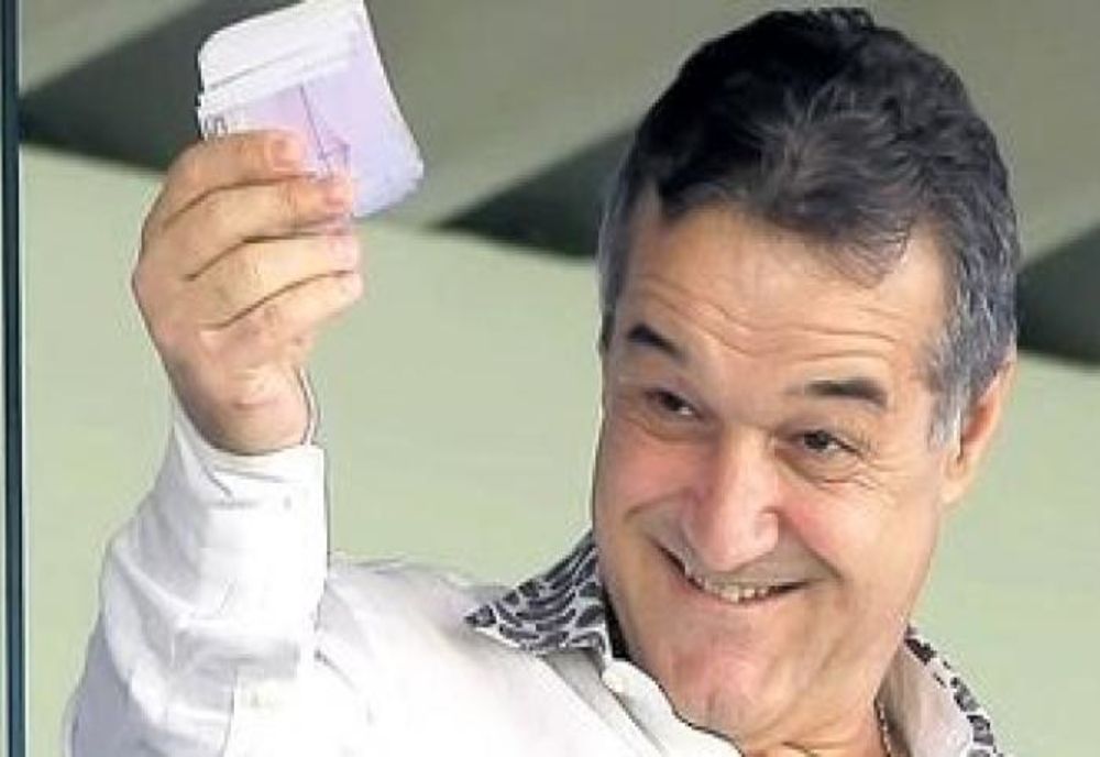 Scandal la Iași după ce Gigi Becali a spus că oficialii Politehnicii Iași i-au cerut 200.000 de euro pentru a-i da trei puncte!