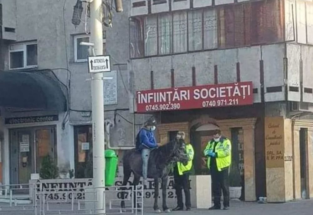 S-a aflat cine este „călărețul“ de ieri, de la Iași: A venit cu calul dintr-o comună situată la 50 de kilometri, pentru că i-a născut soţia! - FOTO