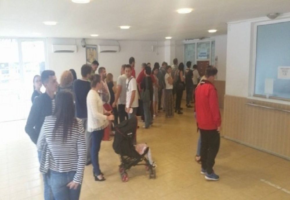 Record de pașapoarte eliberate în două luni la Iași